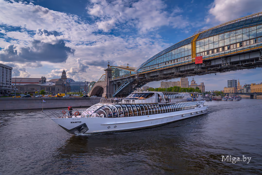 Теплоходная прогулка по Москва-реке